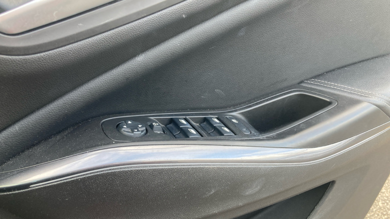 Vauxhall Grandland X 1.2 Turbo SRi Nav 5dr Petrol Hatchback